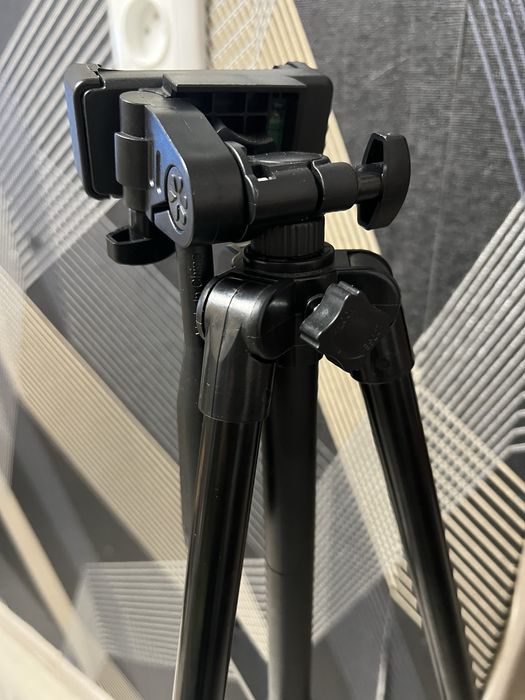Продам штатив телефон/камера