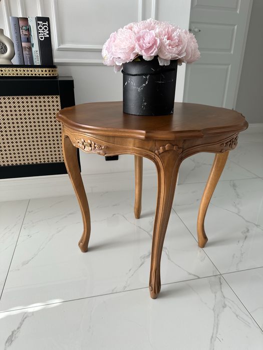 Stolik drewniany rzeźbiony vintage kawowy 60 cm pomocniczy ława stół