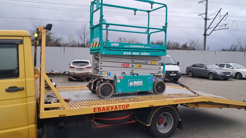 Послуги евакуатора. Евакуатор. Тех.допомога. Вантажні перевезення.