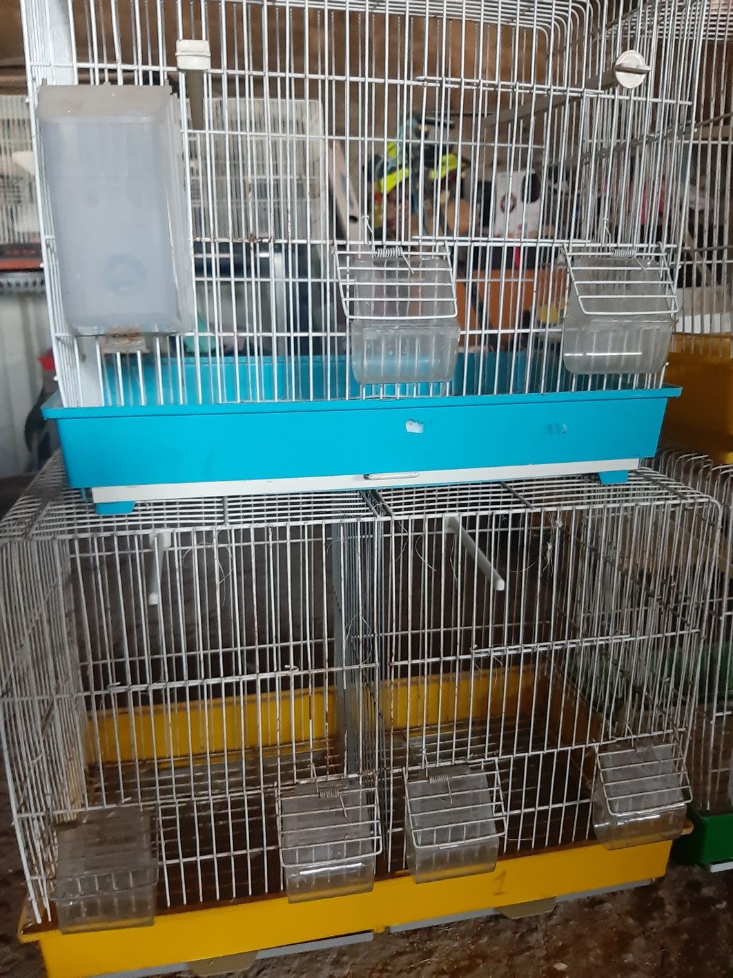 Vendo ou troco 4 gaiolas também posso  trocar por canarios