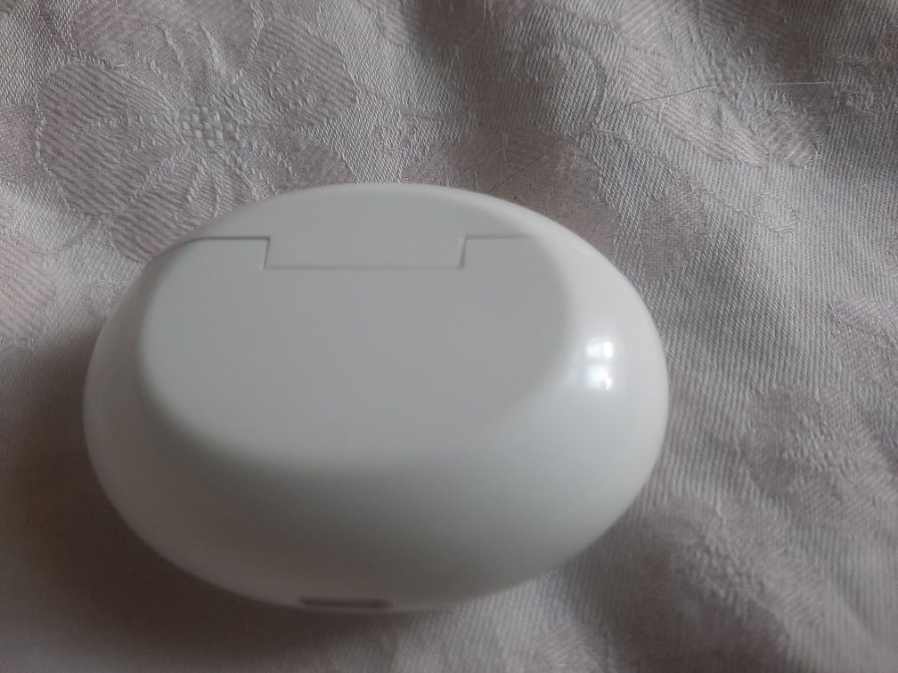 Etui ładujące do słuchawek bezprzewodowych huawej