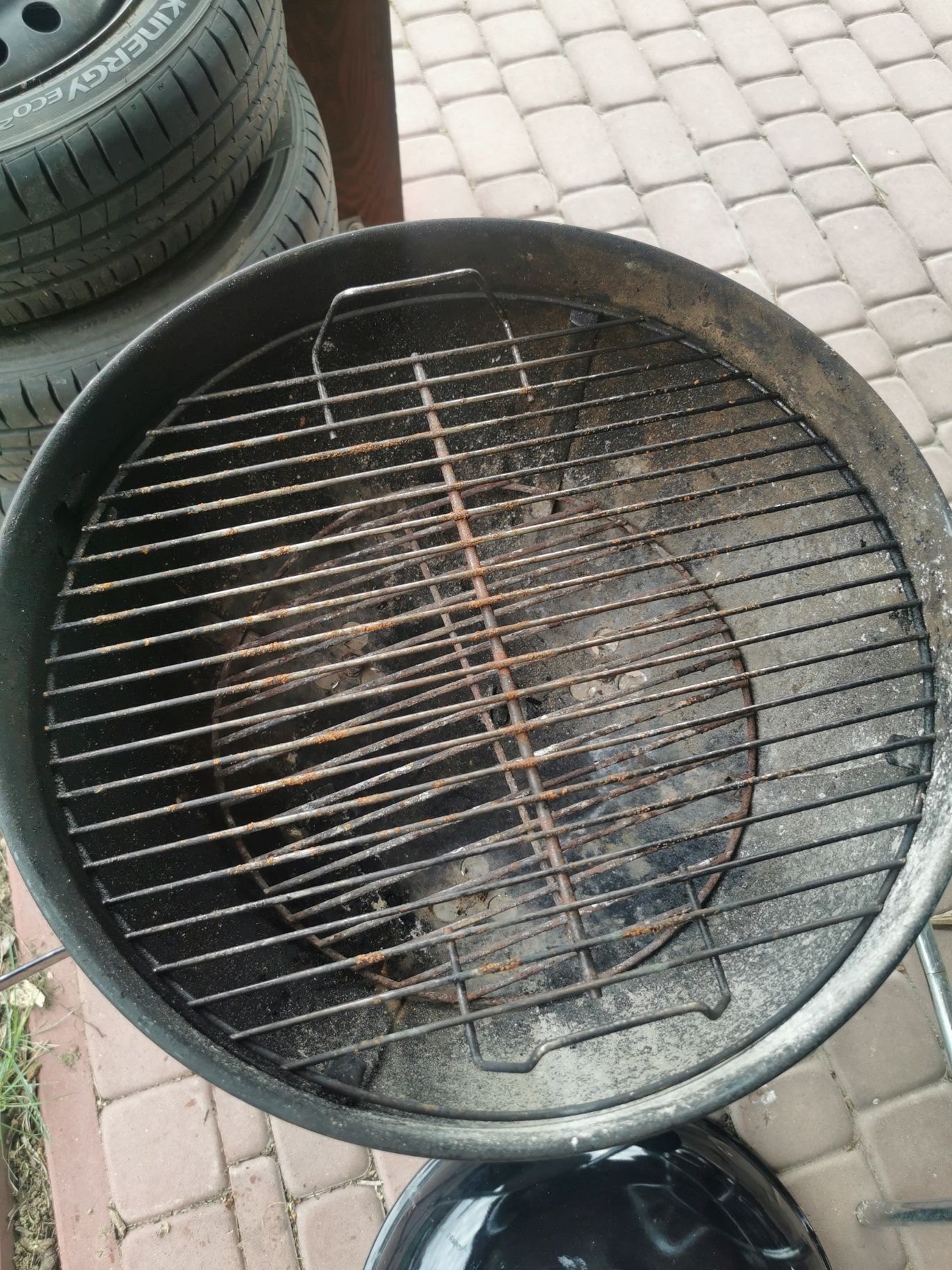 Grill węglowy Weber