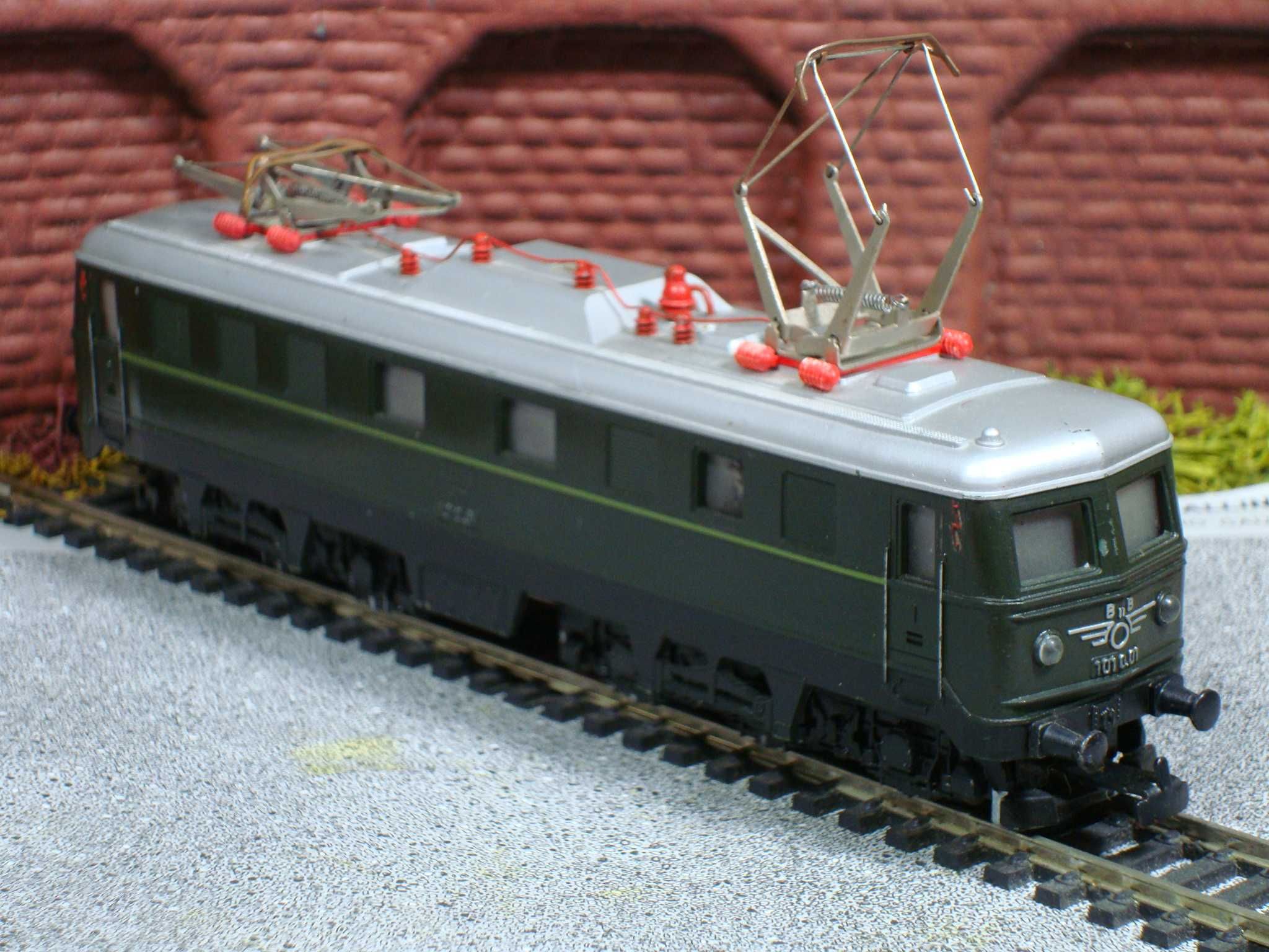 Kleinbahn H0- Locomotiva Elétrica "OBB" Austria