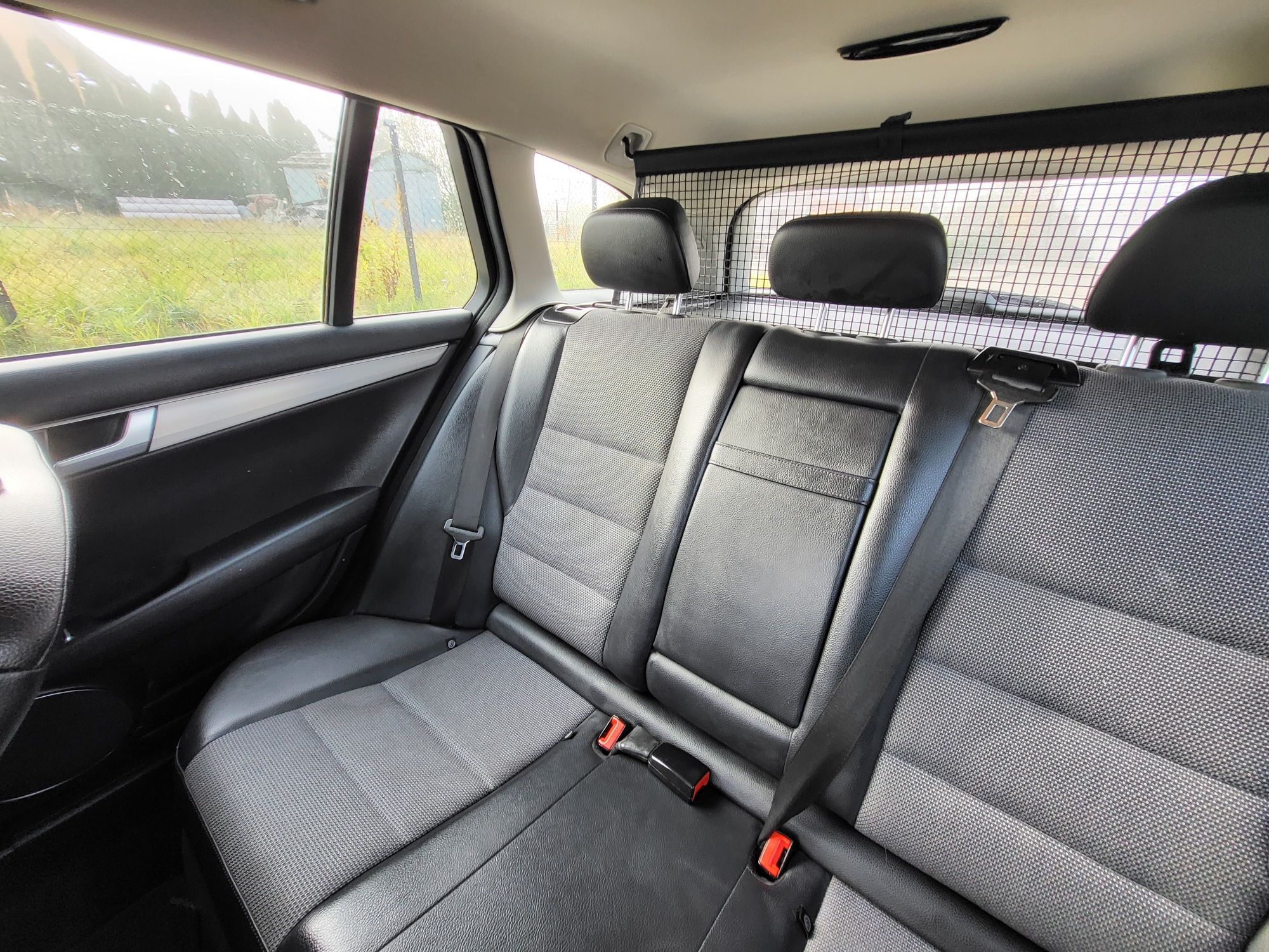 Mercedes-Benz C220CDI BluEFFICIENCY Avantgard