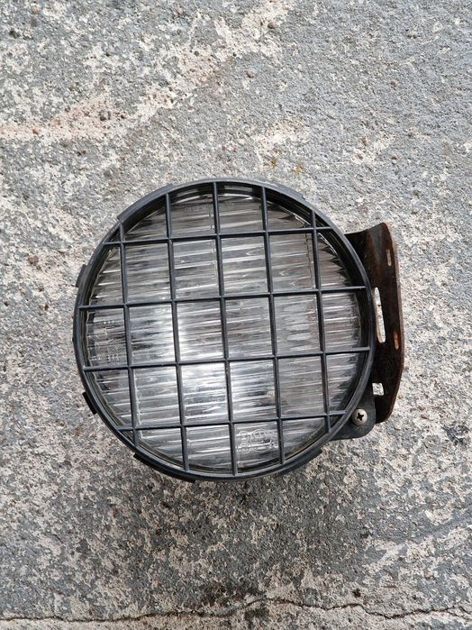 lampa przednia halogen Subaru Outback 1gen 1