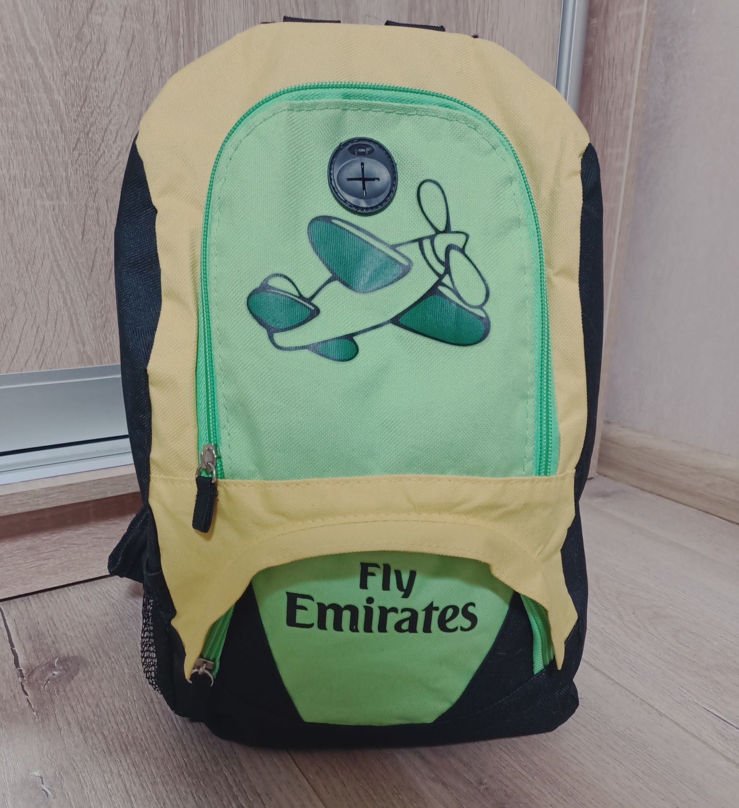 Рюкзак на одне плече Fly Emirates