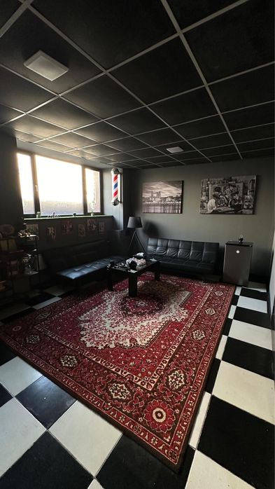 Продам діючий барбершоп у центрі Харкова (вул. Сумська)