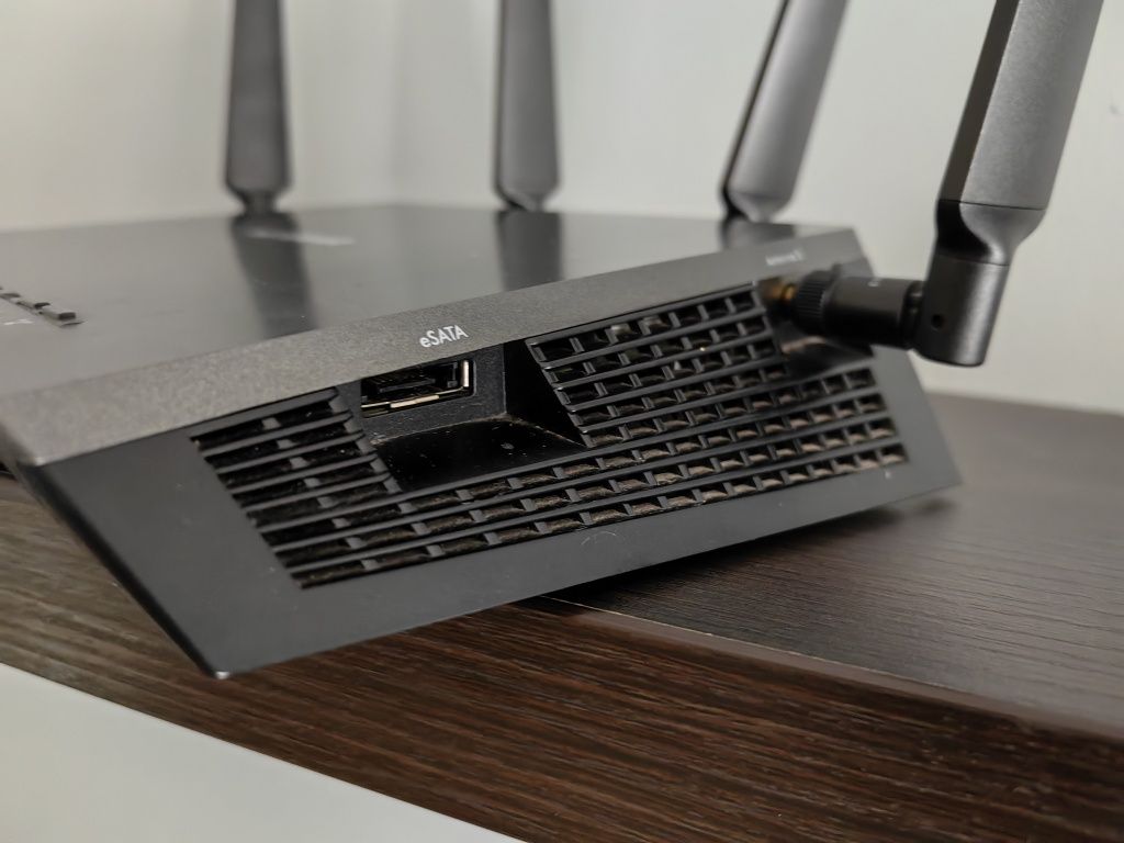 Netgear Nighthawk X4S D7800  2600Mb/s a/b/g/n/ac, 2xUSB