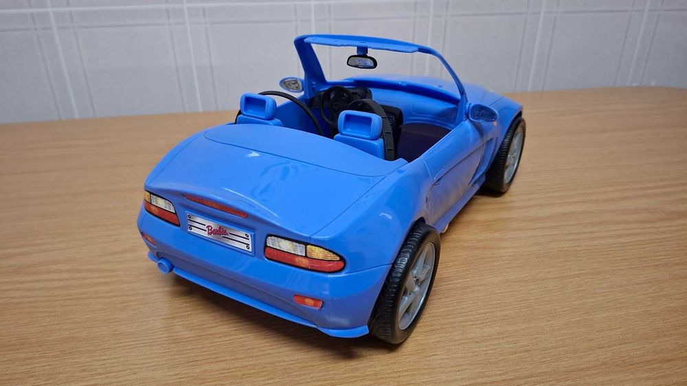 Carro azul da Barbie de 2003