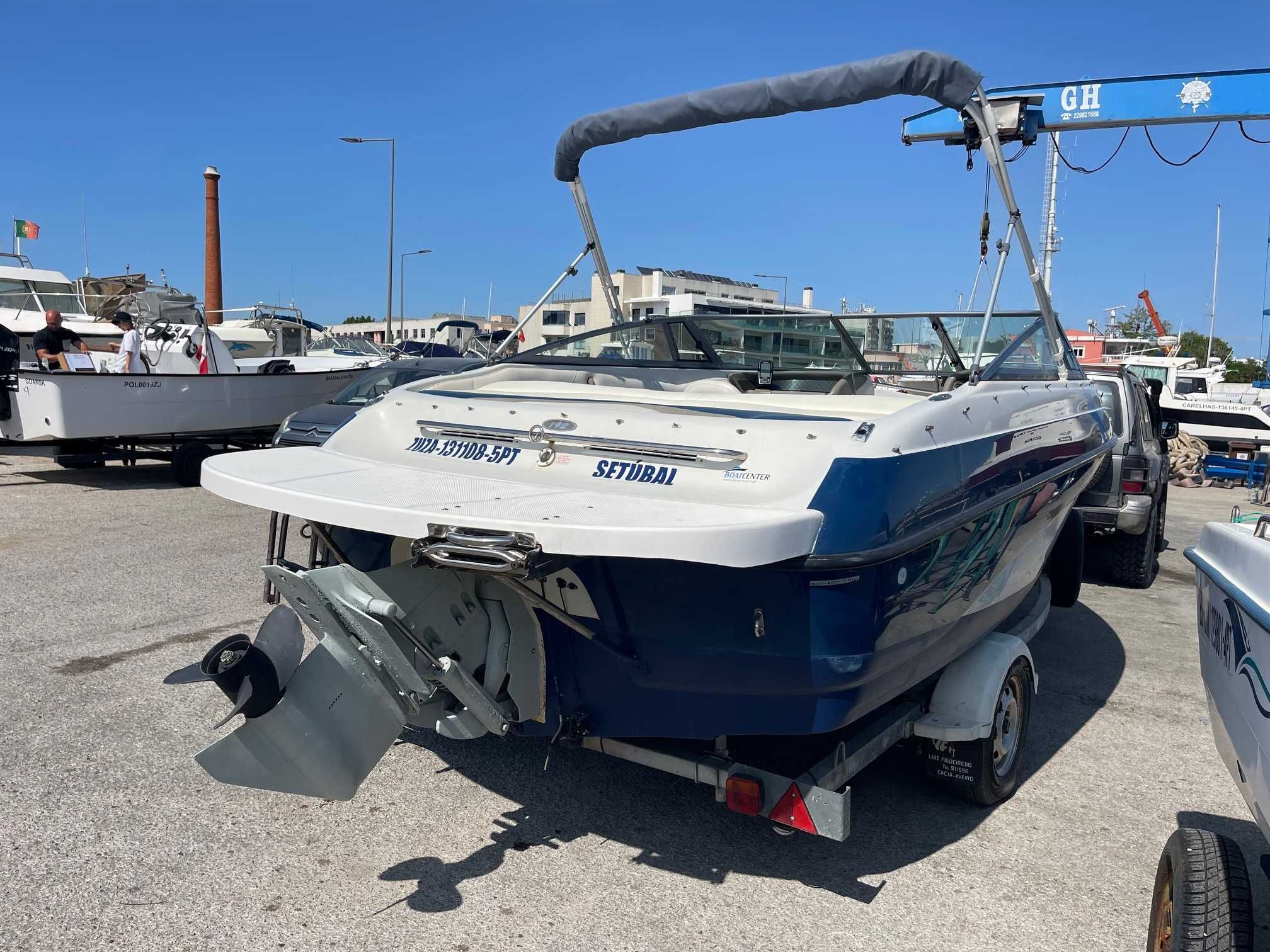 Crownline 192, Penta Volvo 4.3, 190 CV com atrelado