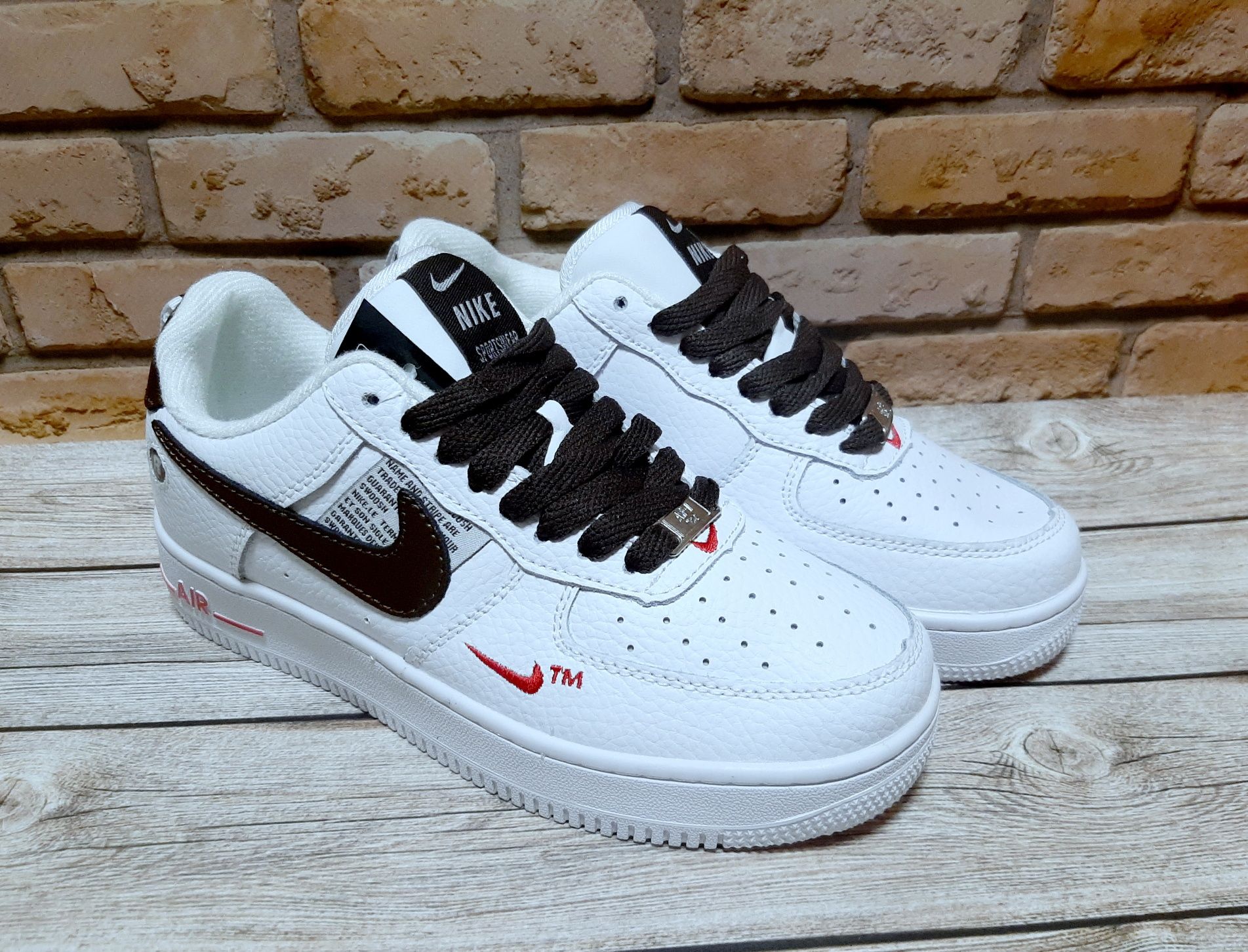 Білі кросівки Nike 41p