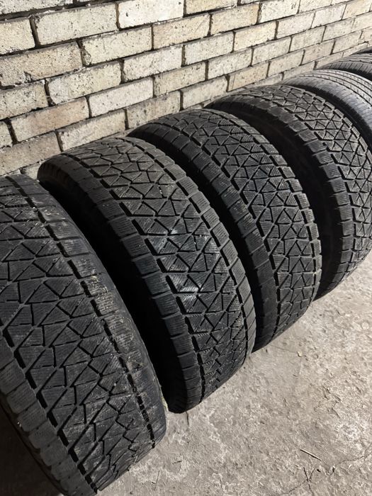 Продам резину Bridgestone 265/65 R17