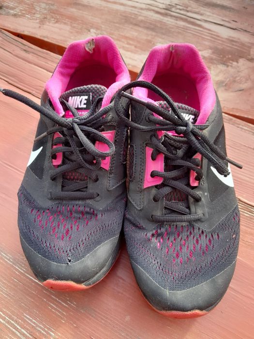 Czarno różowe buty Nike trofushion Run 37.5
