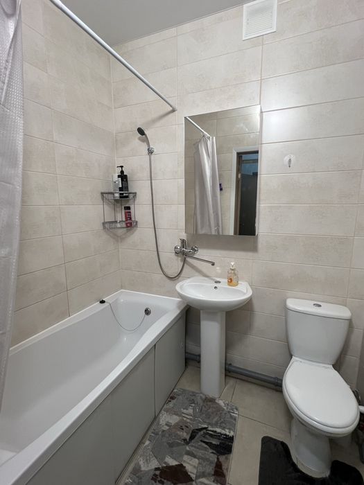 Сдам ПОСУТОЧНО ЖК 7 Небо ( рядом 7 км , Аквапарк, Авангард)