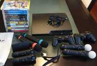 PS3 slim c/ 2 comandos, 2 move c/ camara, 2 micro singstar + jogos