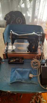 Швейная машина з електроприводом "Подольск"