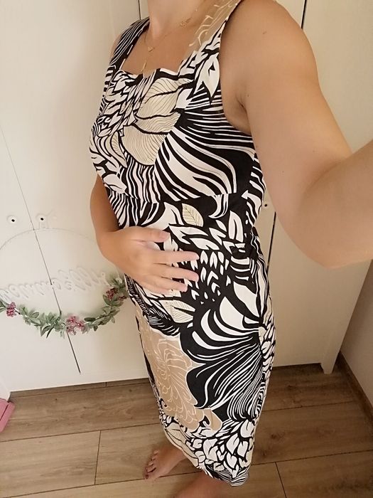 Piękna sukienka w wzory