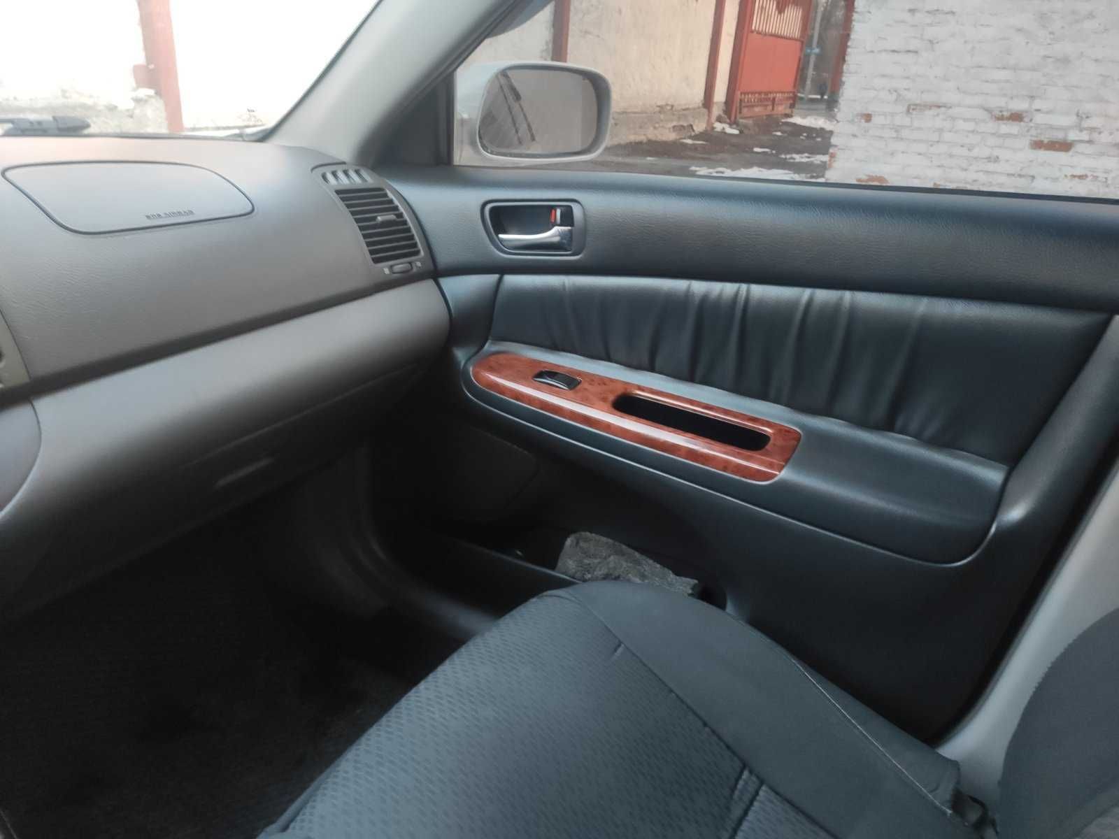 Продам Toyota Camry