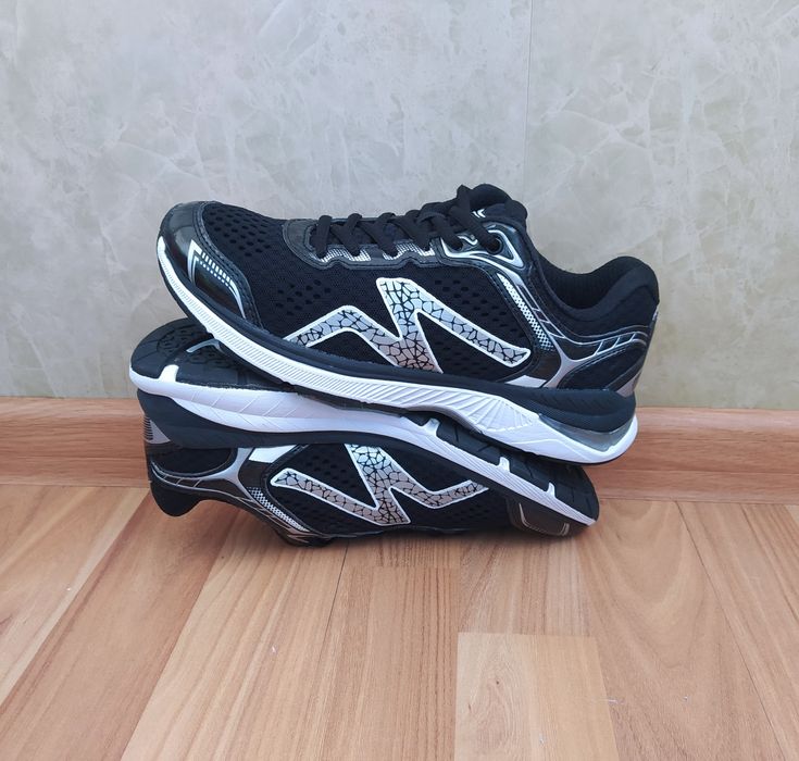 Кросівки ігрові-бігові  CRIVIT, 38р