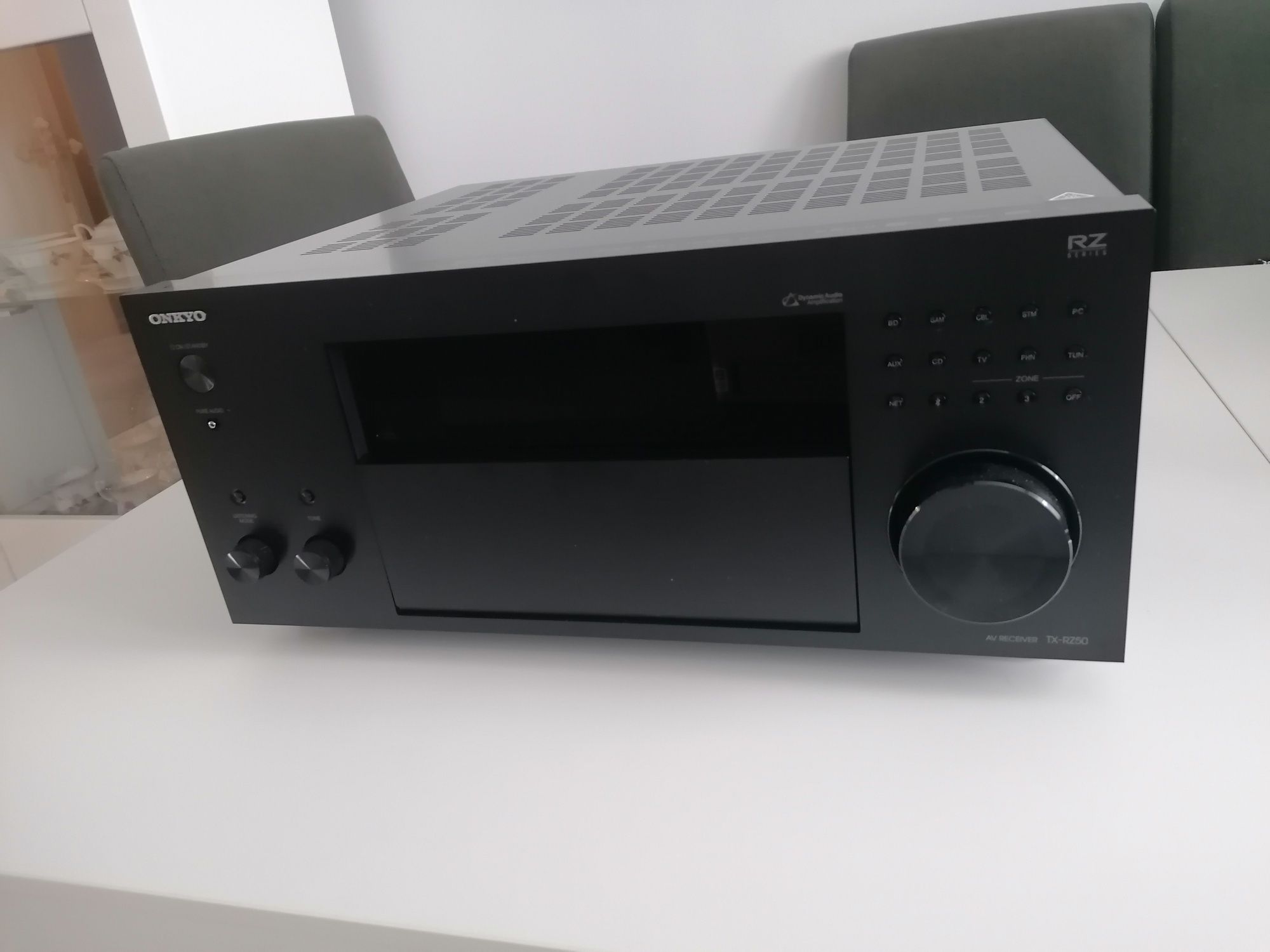 Amplituner Onkyo TX-RZ50
