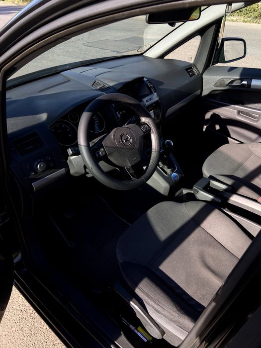 Opel Zafira 1.7 2011