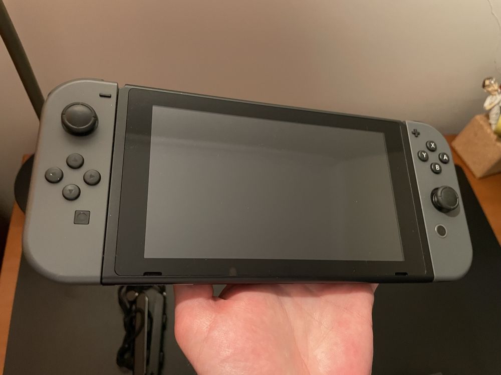 Nintendo Switch 1 v2