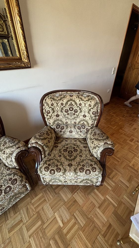 Conjunto sofá e poltronas vintage