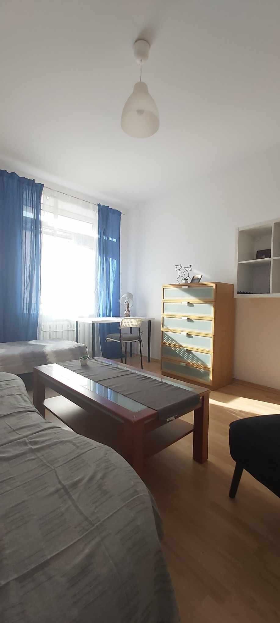 Przestronny pokój do wynajęcia w centrum idealny dla Studentki!