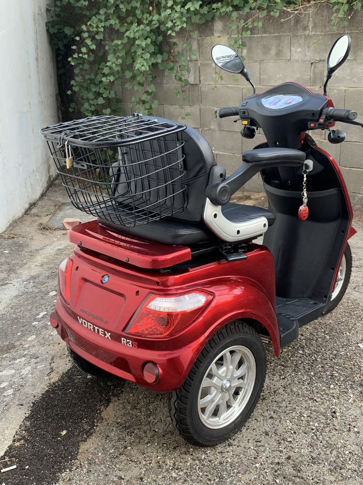 Scooter de mobilidade reduzida