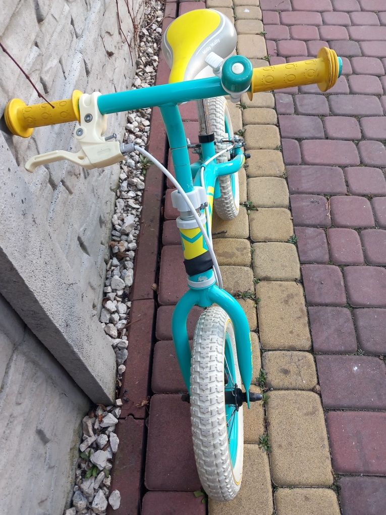 Rowerek biegowy.