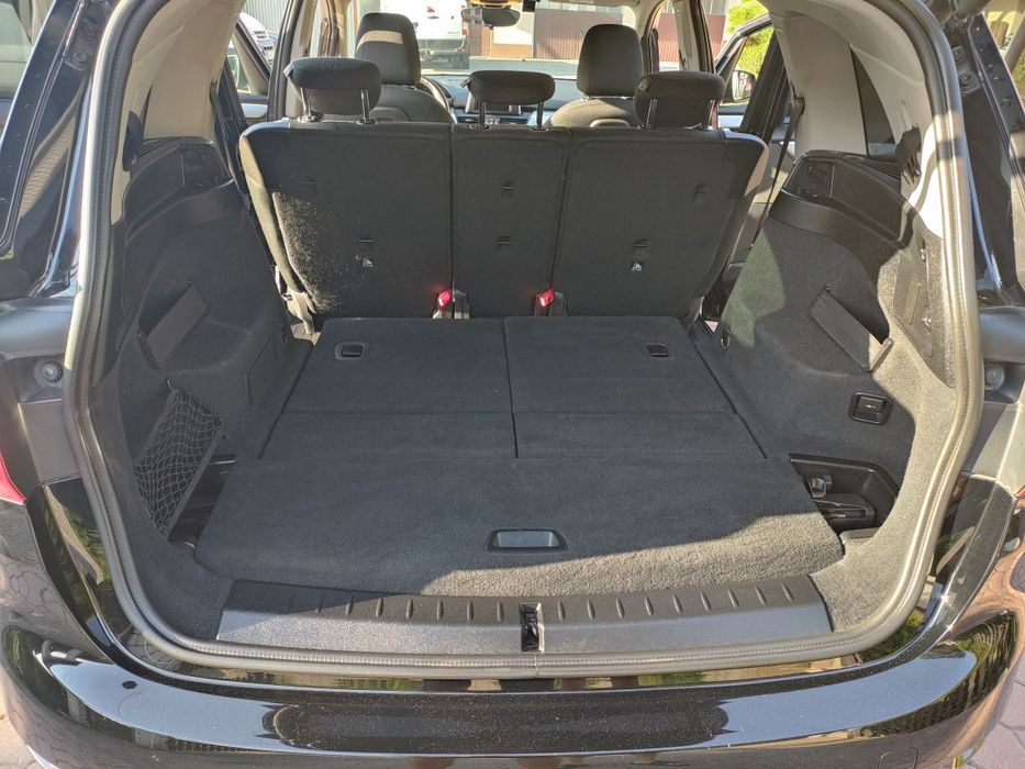 Do sprzedania BMW 218 D.  7-osobowy.