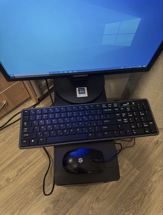 Компʼютер ASUS Vento A8