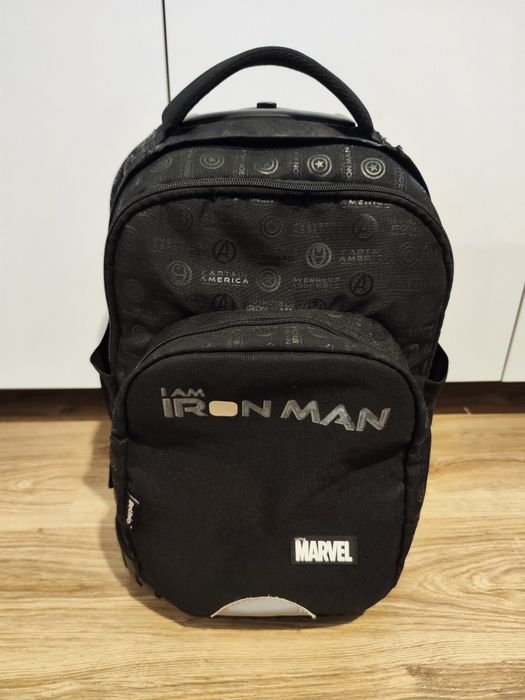 Duży plecak Iron Man na kółkach Beuniq Black dla chłopców

Duży plecak