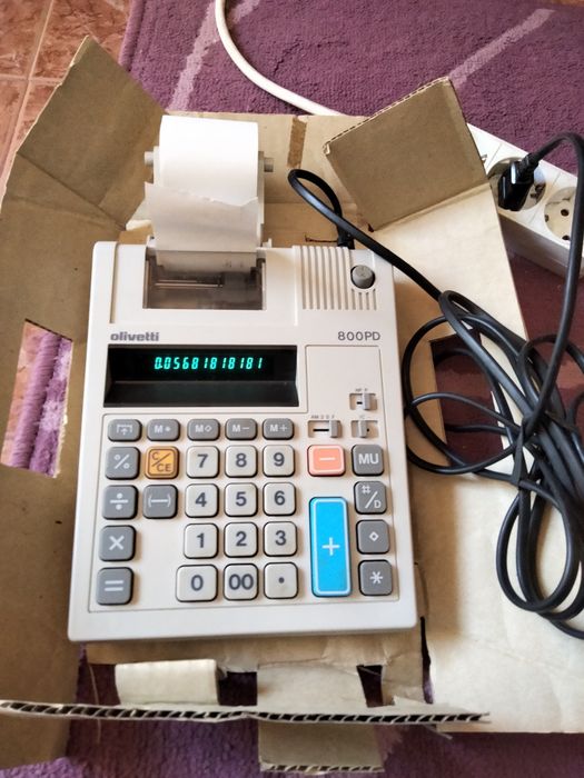 calculadora com rolo impressor Olivetti 800 PD