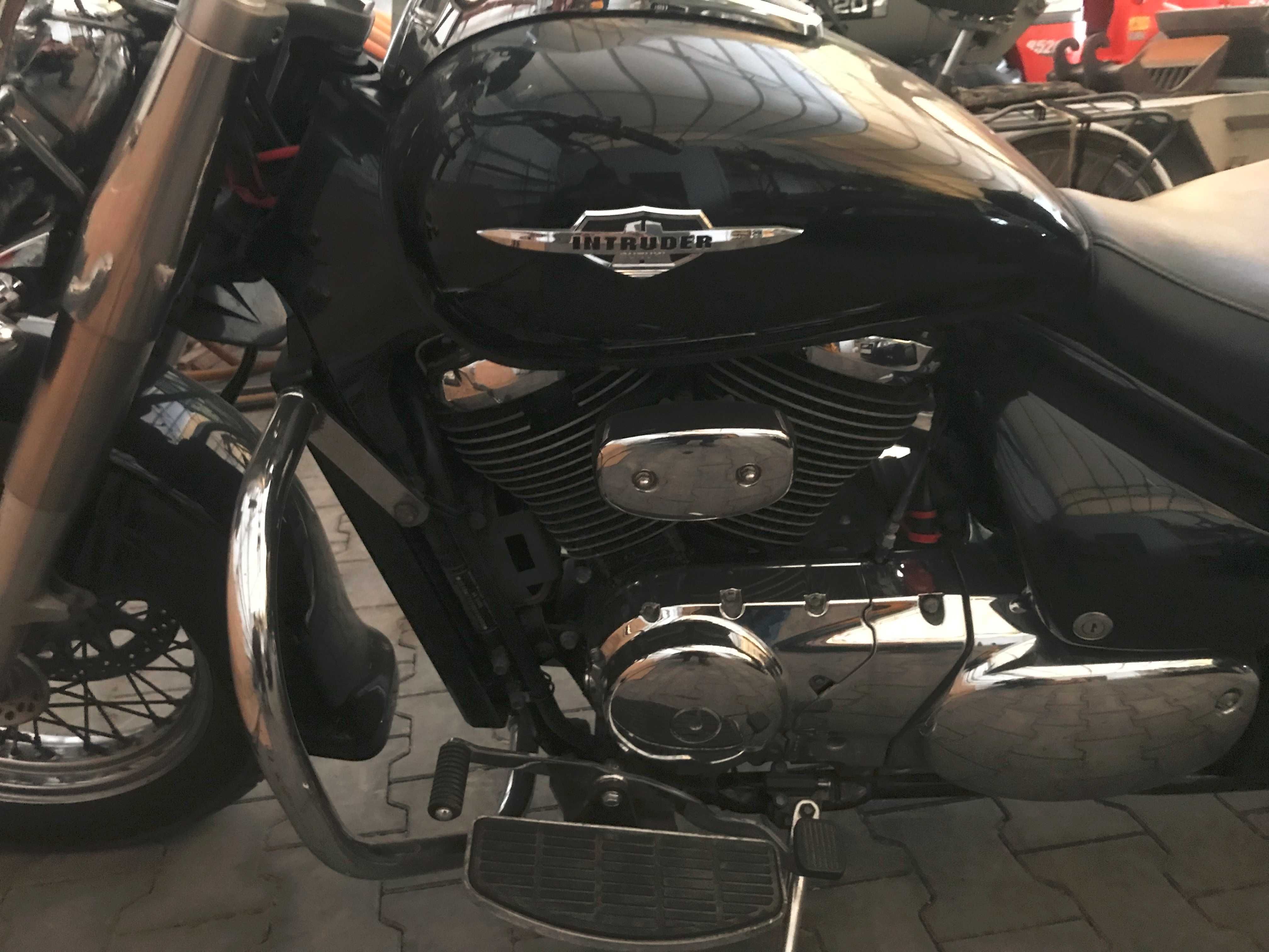 Suzuki VL800 Inrtuder 2006