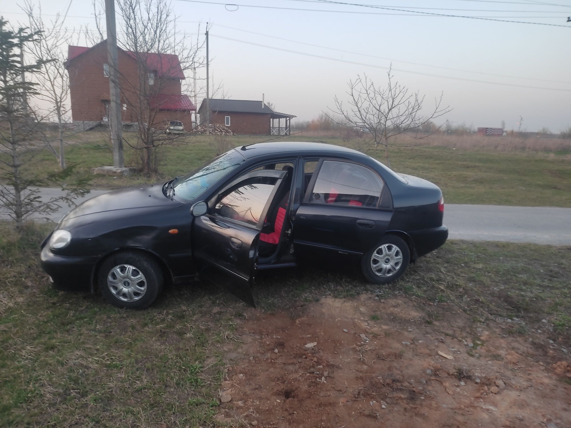 Продам ланус на ход.