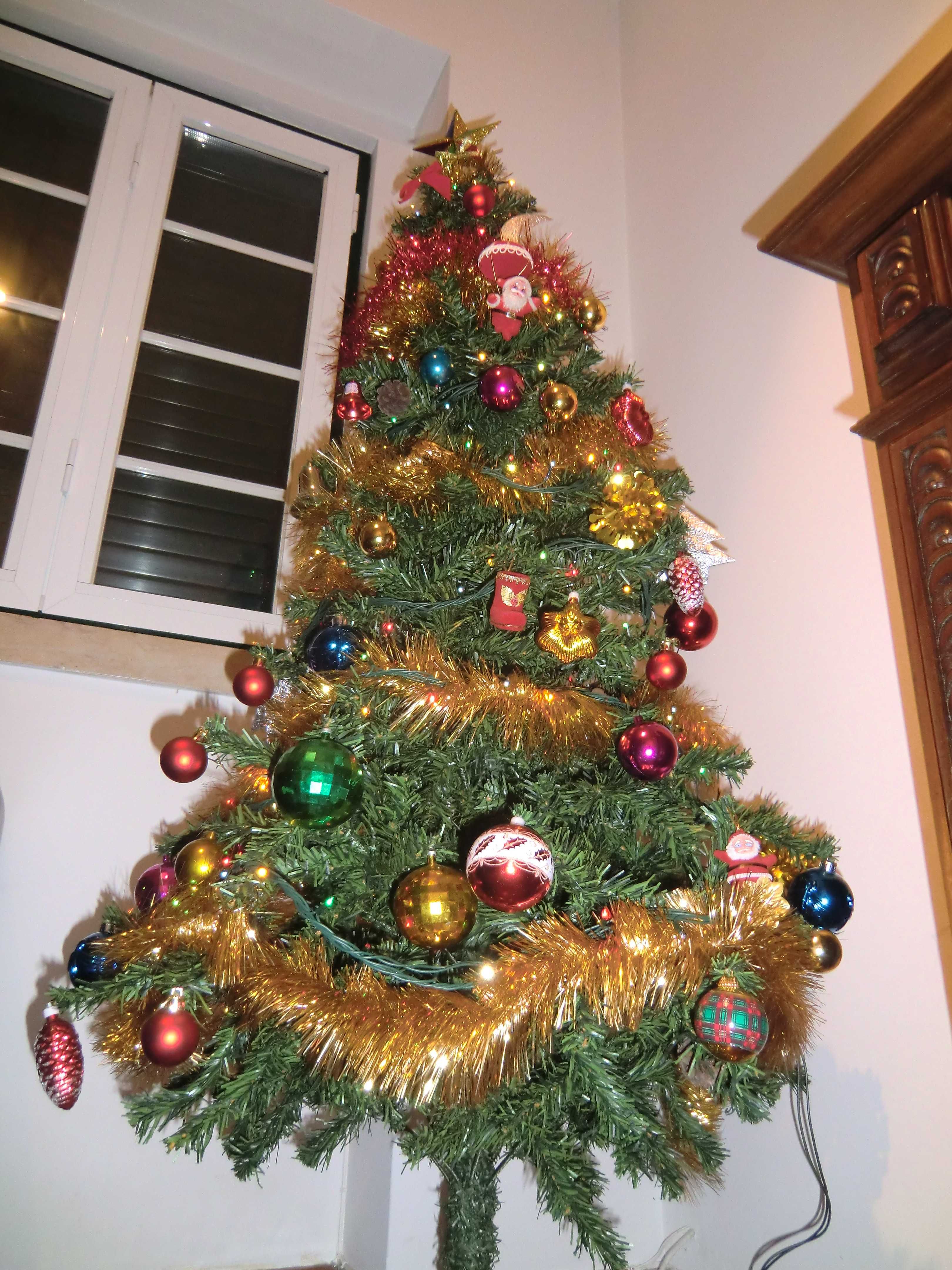 Árvore de Natal em bom estado