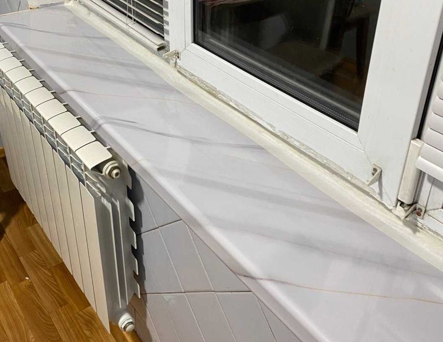 Самоклеюча плівка для оздоблення меблів та приміщення