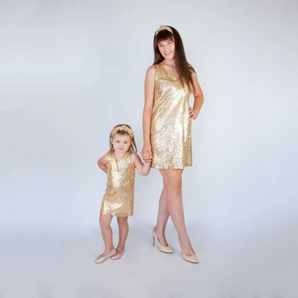 Детское нарядное золотое платье