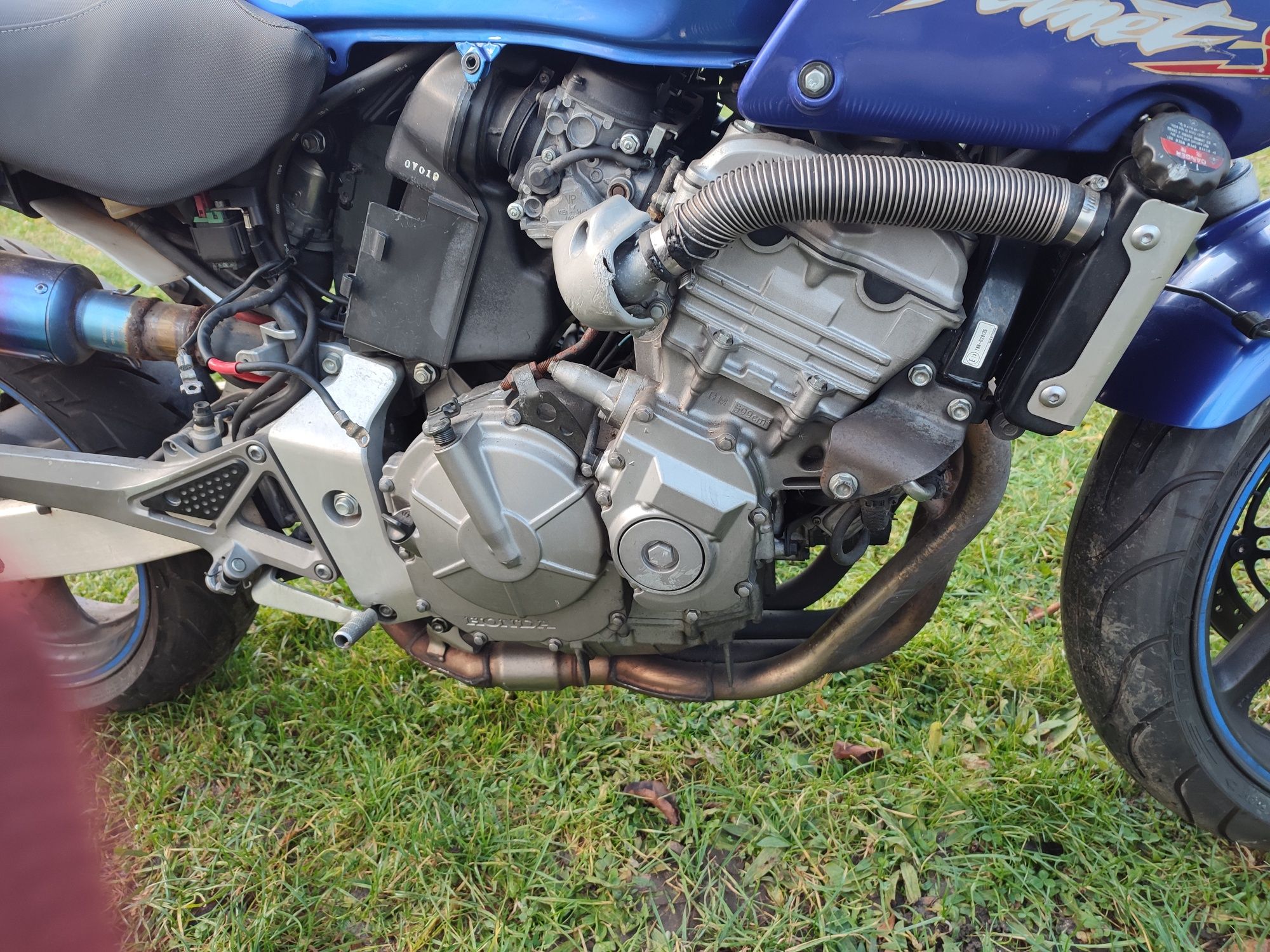 Honda CB 600 F Hornet PC34 części owiewka lampa licznik koło stopka oś