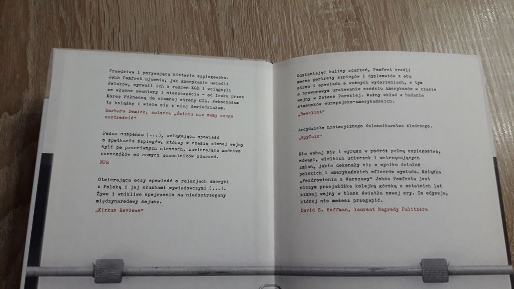 John Pomfret, Pozdrowienia z Warszawy.