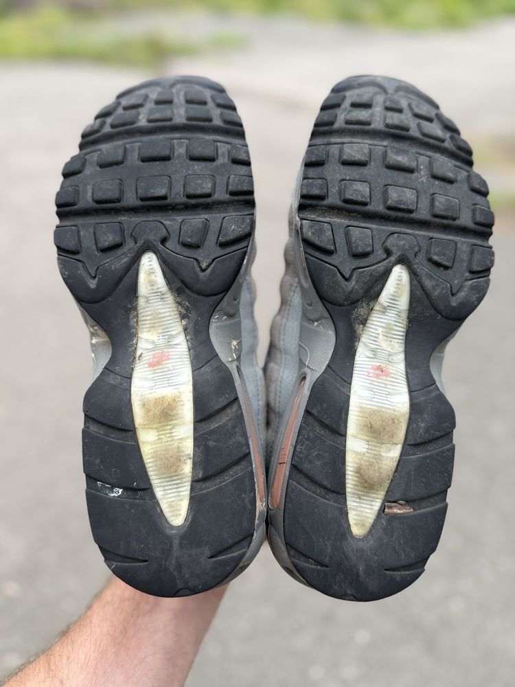 Продам чоловічі кросівки Nike Air Max 95