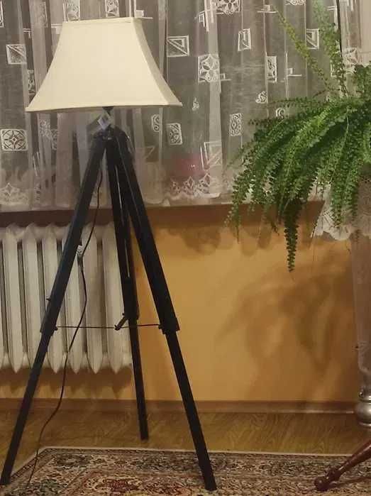 lampa podlogowa stojaca