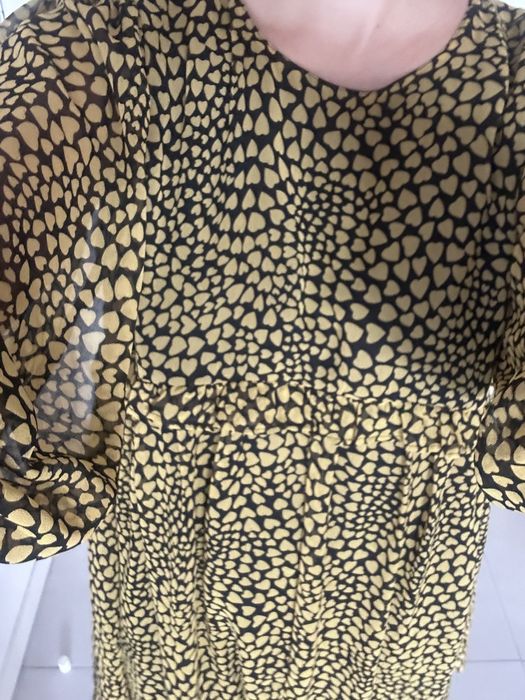 Luzna sukienka w serduszka