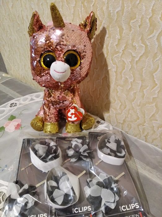 карандаши,фломастеры