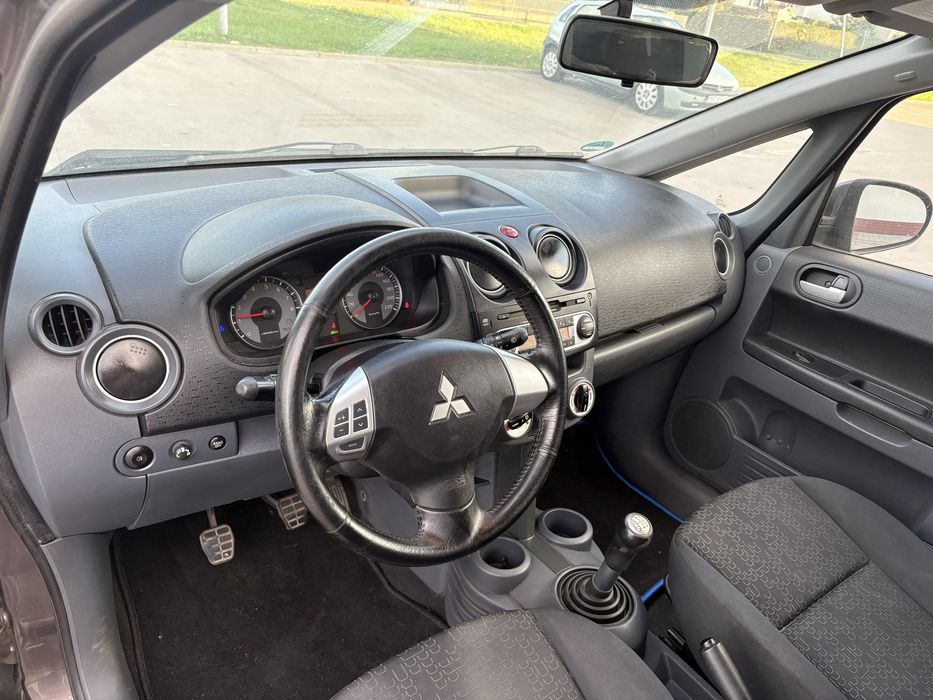 Mitsubishi Colt 1.1 benzyna 2010 klima zamiana