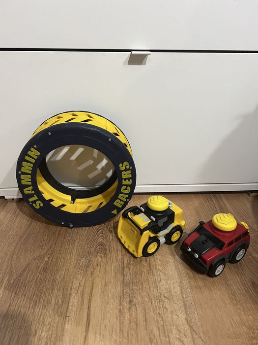 Kaskaderska turbo opona auto rampa LITTLE TIKES