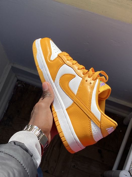 Nike dunk yelow muito novo