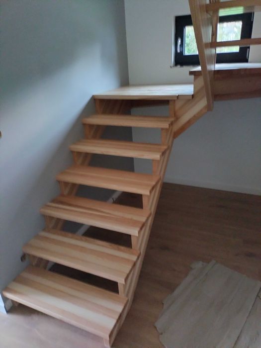 Schody, stopnie drewniane