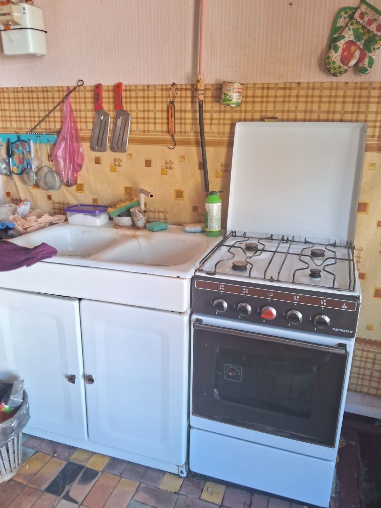 Продам дом в Самаровке 15сот.земли